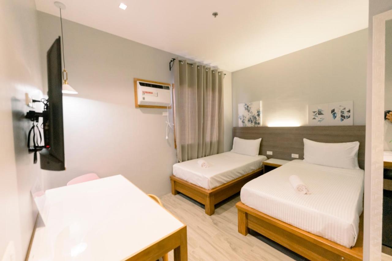 Madonna Hometel And Suites New Pandan Panabo Bagian luar foto