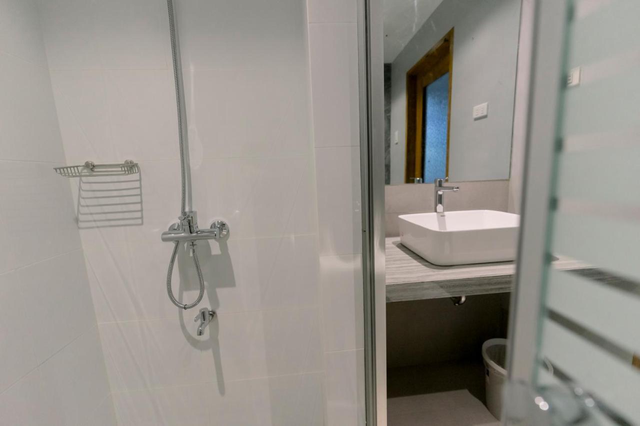 Madonna Hometel And Suites New Pandan Panabo Bagian luar foto